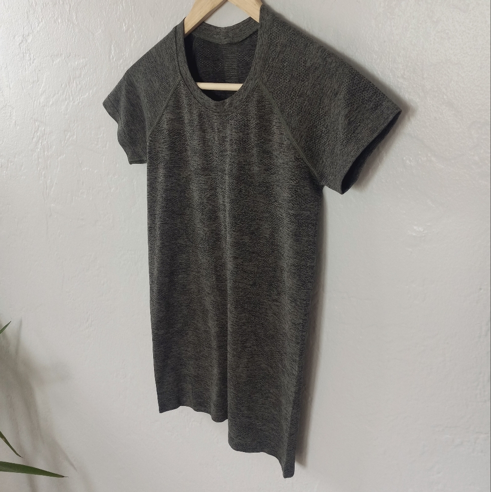 Lululemon Swiftly Short Sleeve 2.0 Crew Variegated Mesh Camo Black/ Grey Sage 6 - Picture 14 of 15